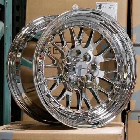 AV-12 CHROME PVD 15x8 4x100 et25 cb73.1
