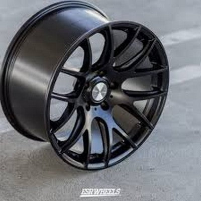 ESR SR12 MATTE BLACK 18x10.5 5X120 ET22 CB72.6